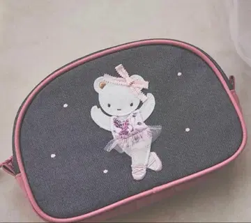 Stina 파밀리아 콜라보 파우치 미개봉 새상품