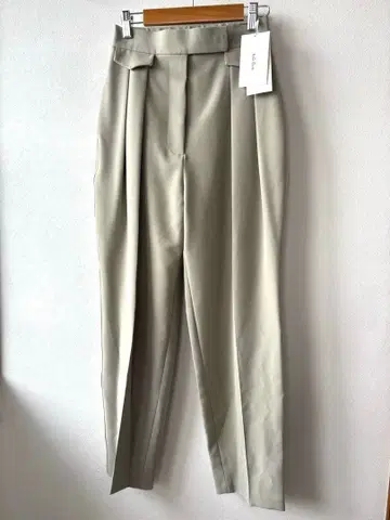 [ 택 포함 새상품 ] 미라 오웬 플랩 디자인 와이드 테이퍼드 팬츠