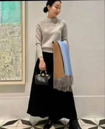 BACCA 라메 모헤어 믹스 얀 니트 풀오버