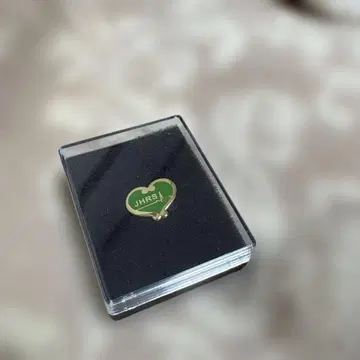 [ 3급 ] JHRS 하트형 핀 배지