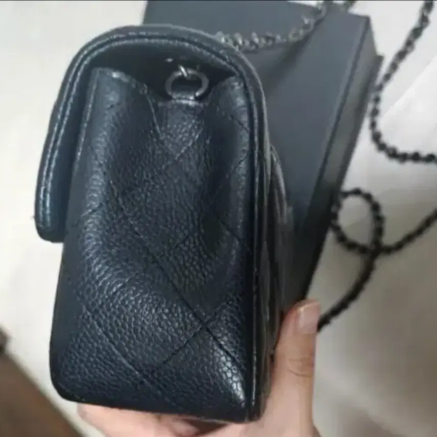 샤넬 뉴미니 블랙캐비어은장 21번대 판매중 사진 6