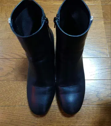 오리엔탈 트래픽/큐빅 절개 숏부츠