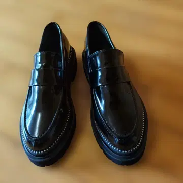 므뉴 통굽 로퍼 블랙 벨트 24cm