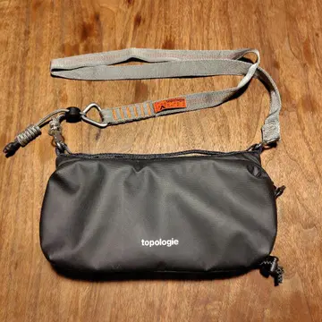 Topologie 토폴로지 블랙 보틀 사코슈 Bottle Sacoche