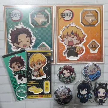 귀멸의 칼날 아크릴 스탠드, 캔 배지, 러버 키링 묶음 판매