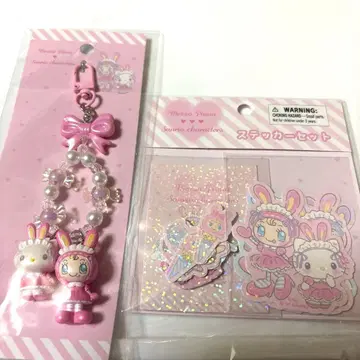 mezzo piano x 산리오 메조피아노 키링 스티커