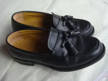 블랙 가죽 태슬 로퍼