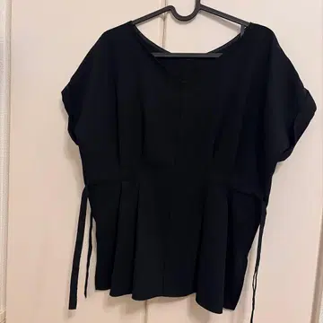 STUDIOUS 반팔 블라우스