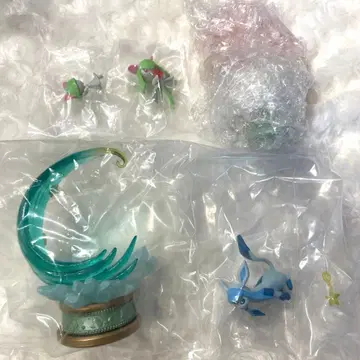 포켓몬 꿈꾸는 달밤의 별 산책 글레이시아 킬리아&랄토스 피규어