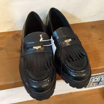 미사용 새상품 H&M 코인 로퍼 사이즈 39