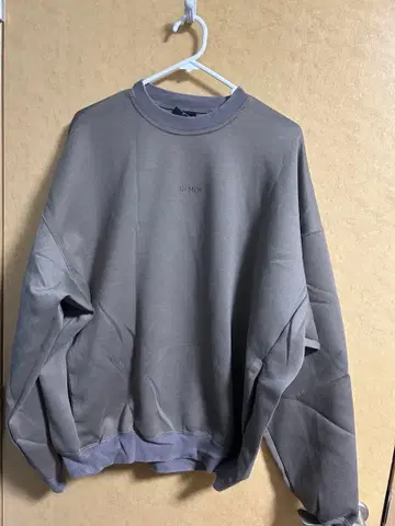 아사쿠라 카이 EN MER 카키 크루넥 트레이닝복