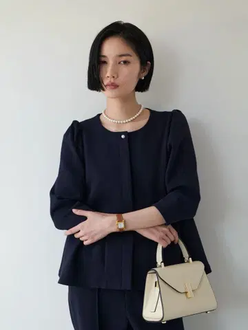 택 포함 새상품 브라운앤스트릿 펄 버튼 블랙 페플럼 상의 [ F ]