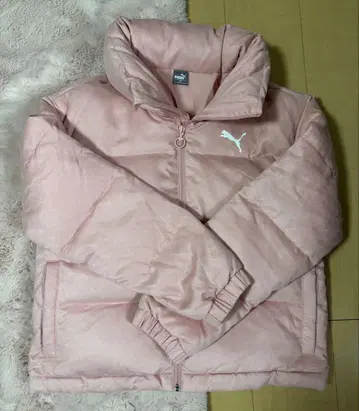 [ 택 없음 미사용 새상품 ] PUMA 스웨이드 다운 자켓 페일 핑크 M
