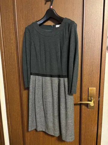 새상품급 KUMIKYOKU 그레이 콤비네이션 긴팔 무릎 기장 원피스