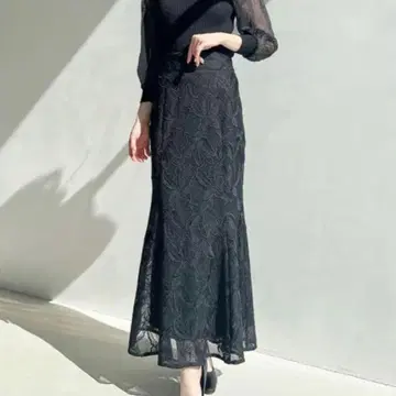 RESEXXY 컷워크 레이스 머메이드 스커트 블랙
