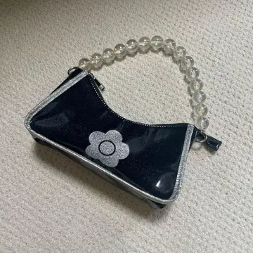 새상품 파메오 포즈 마리콴트 데이지 토트백 블랙