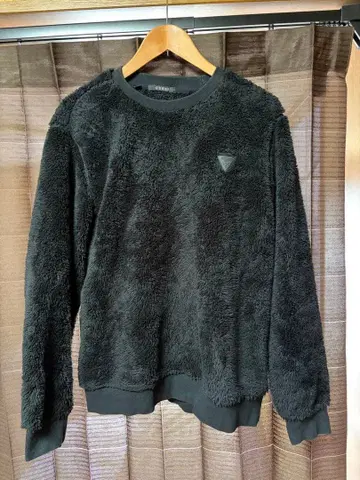 GUESS 크루넥 프리 스트레이너 L 블랙