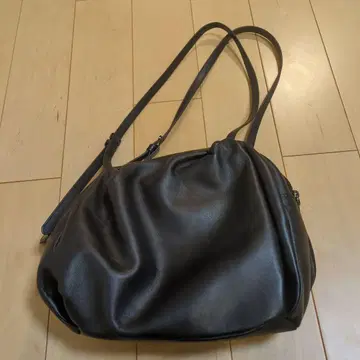 블랙 숄더백