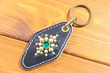 모텔 스터드 키링 가죽 색상 실 색상 변경 가능