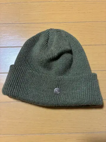 몽골리안 초프스 알파카 혼방 올리브 그린 니트 모자 로고 포함