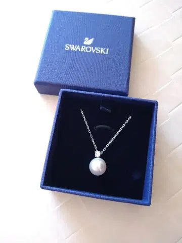 스와로브스키 거의 새상품 Tricia 펄 목걸이 Swarovski