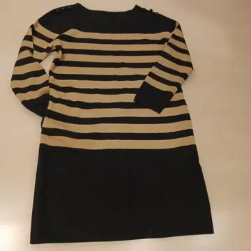 롱 니트 원피스 블랙과 베이지 스트라이프