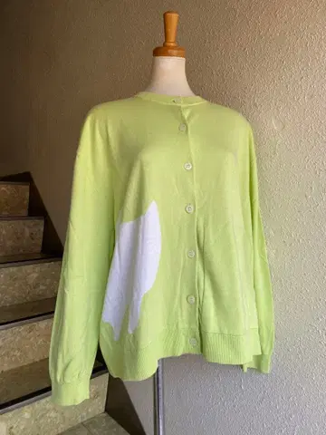 츠모리치사토 면 혼방 대담한 고양이 모티브 가디건