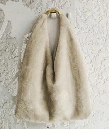 LE VERNIS/Sculpture mou azuma 에코 퍼 백