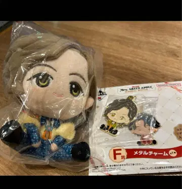 Mrs. GREEN APPLE 봉제 인형 메탈 참 세트 제일복권