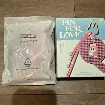 POP MART PIN FOR LOVE 키링 Q