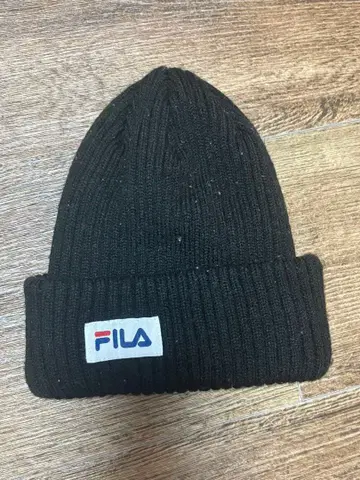 FILA 블랙 니트 모자