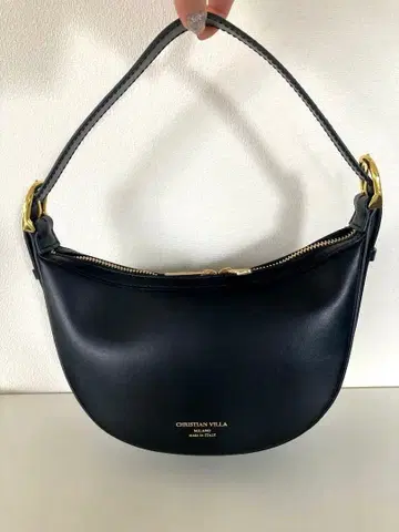 크리스천 빌라 라운드 하프문 백