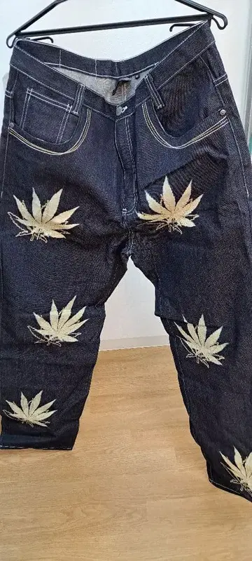 나뭇잎 자수 데님 팬츠 사이즈 40