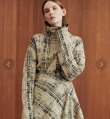 LE CIEL BLEU 스크래치 체크 니트 탑