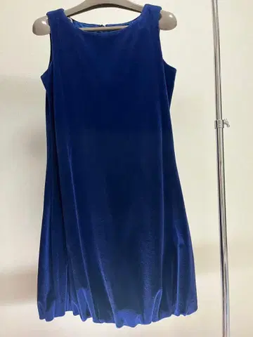 네이비 슬리브리스 벌룬 원피스