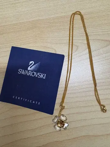 SWAROVSKI 스와로브스키 목걸이