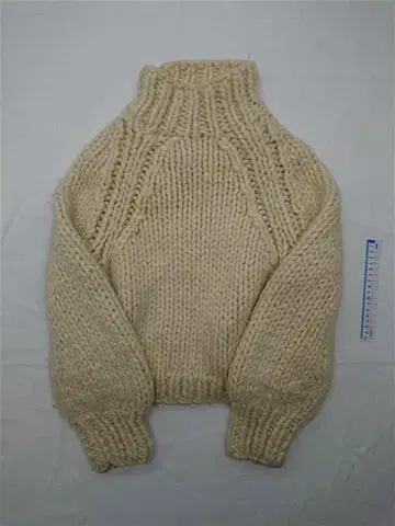 아메리 핸드 니트 울 혼방 터틀넥 스웨터 베이지 계열 여성용