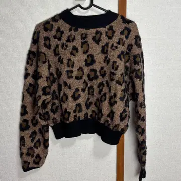 AZUL by MOUSSY 레오파드 무늬 스웨터 S 사이즈