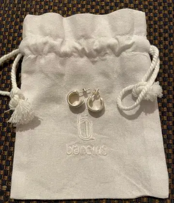 blanc iris 실버 귀걸이