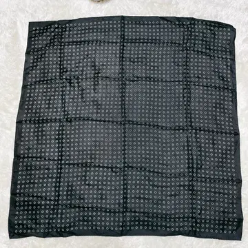 대형 스카프 실크 100% 도트 무늬 모노톤 블랙 실크 블랙