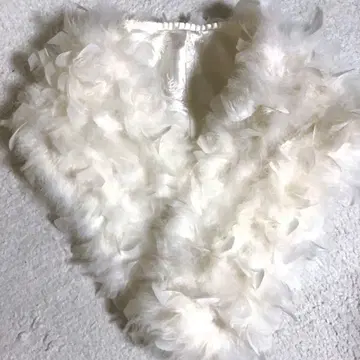 화이트 다운&페더 믹스의 폭신폭신 숄 성인식에도