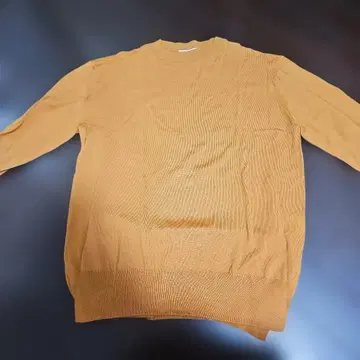 투모로우랜드 오렌지 크루넥 니트 스웨터