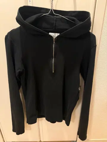 에네스베 후드 부착 지퍼 후드티 프랑스제