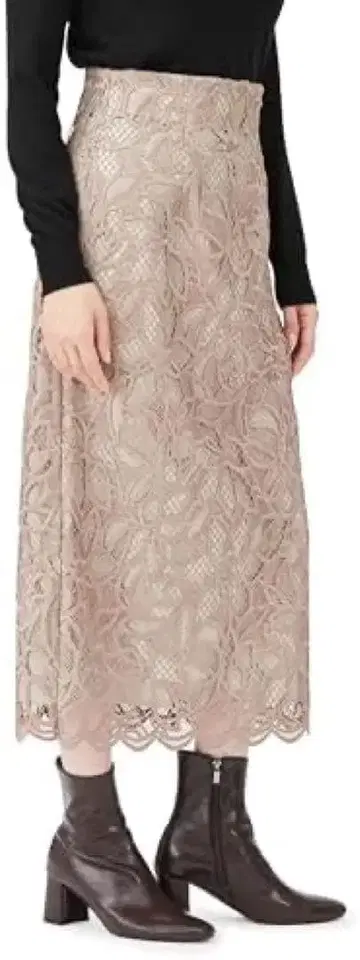 PROPORTION BODY DRESSING 베이지 레이스 타이트 스커트