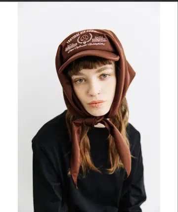 WCJ 브라운 스카프 캡