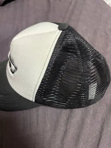 트래커 캡 그레이/블랙