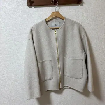 TIARA 리버 ZIP 자켓 코트 아이보리