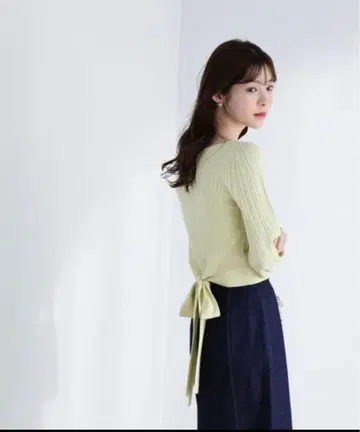 프로포션 바디 드레싱 백리본 숏 니트