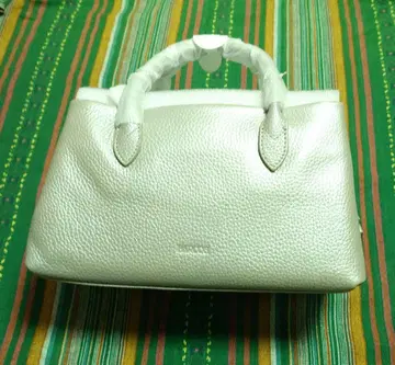 금일 한정 [ 미사용 새상품 ] BARCOS 슈링크 가죽 3층 핸드백