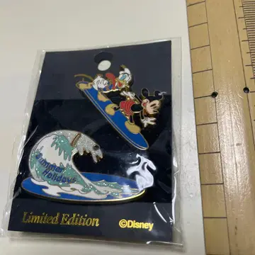 디즈니 미키 핀즈 핀 배지 썸머 홀리데이 컬렉션